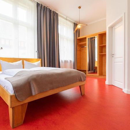 Kavaliershaus Krumke - Gaestehaus Im Schlosspark - Schluesselbox - Kein Tv Hotel Екстериор снимка