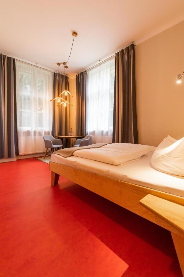 Kavaliershaus Krumke - Gaestehaus Im Schlosspark - Schluesselbox - Kein Tv Hotel Екстериор снимка