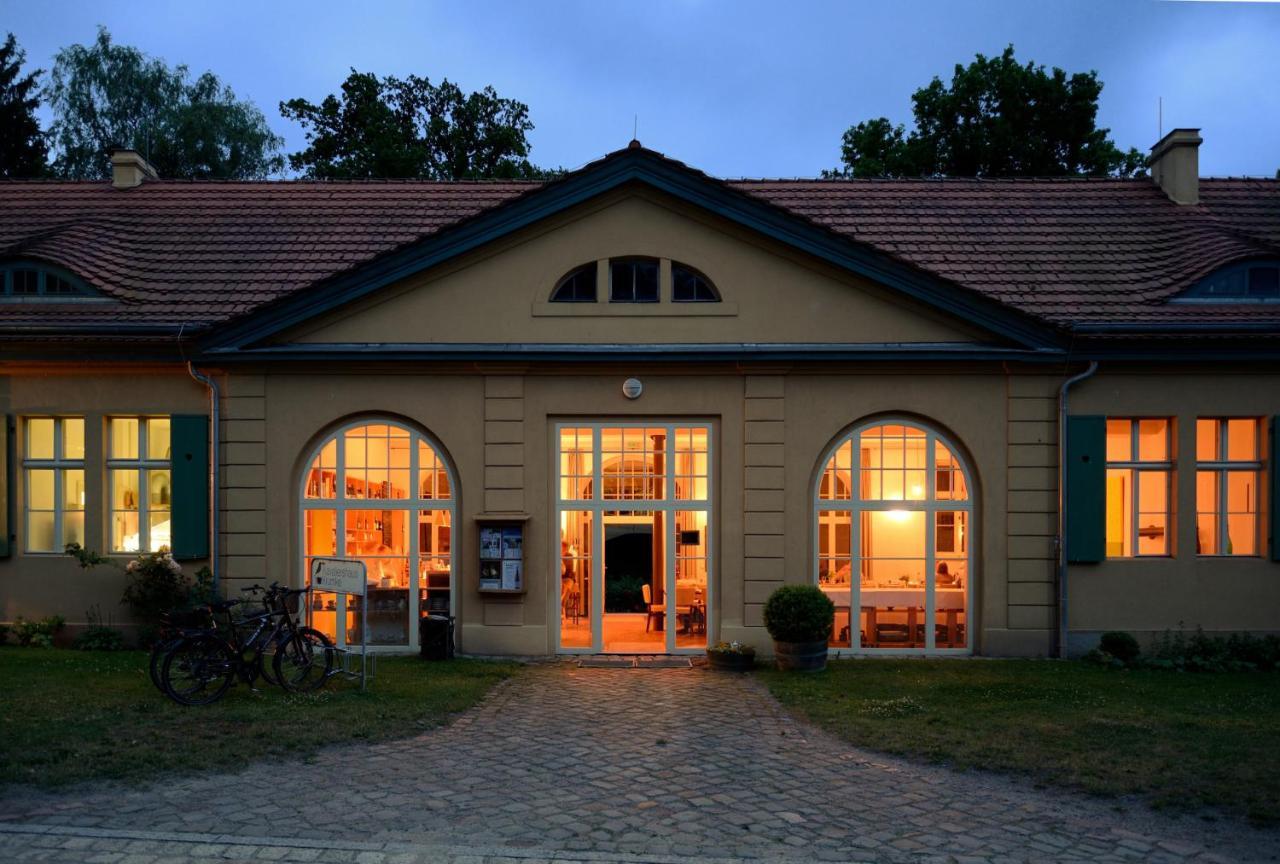 Kavaliershaus Krumke - Gaestehaus Im Schlosspark - Schluesselbox - Kein Tv Hotel Екстериор снимка